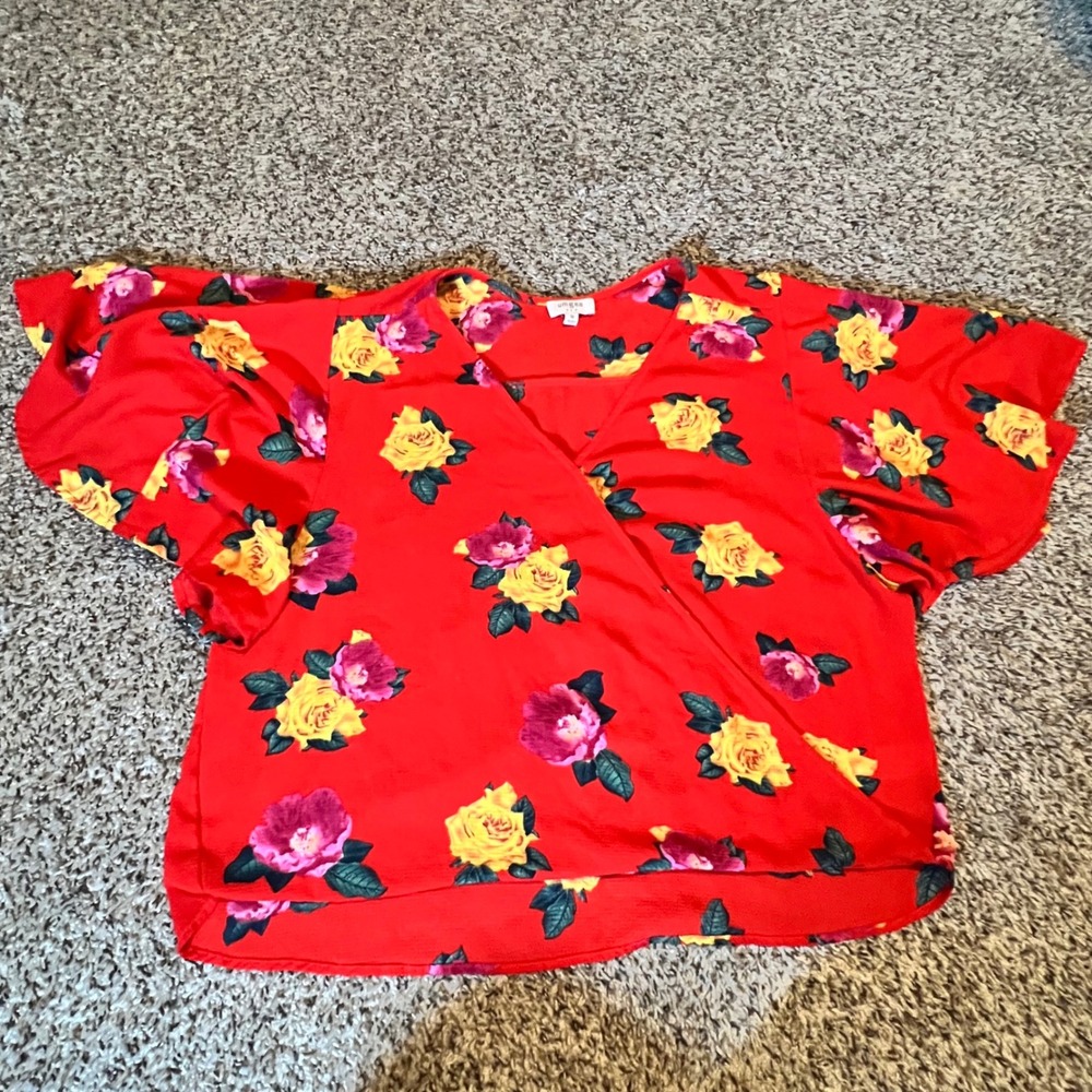 Umgee Red Floral Flutter Sleeve Faux Wrap Blouse V-Neck Top Womens Medium